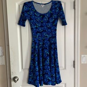 Rare XS LuLaRoe Disney Blue Roses Dress